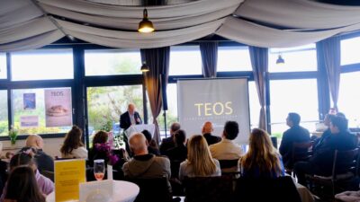 Sığacık kitabı ve Teos belgeseli, Maya Restoran’daki lansmanda yoğun katılımla