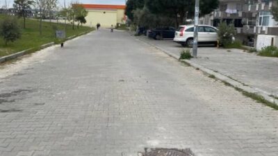 Belediye müdahale etmeyince vatandaş taş koyarak çözüm bulmaya çalışmış. Vatandaş