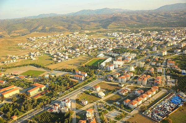 İzmir genelinde üç ilçeyi kapsayan imar uygulamasında en büyük düzenleme
