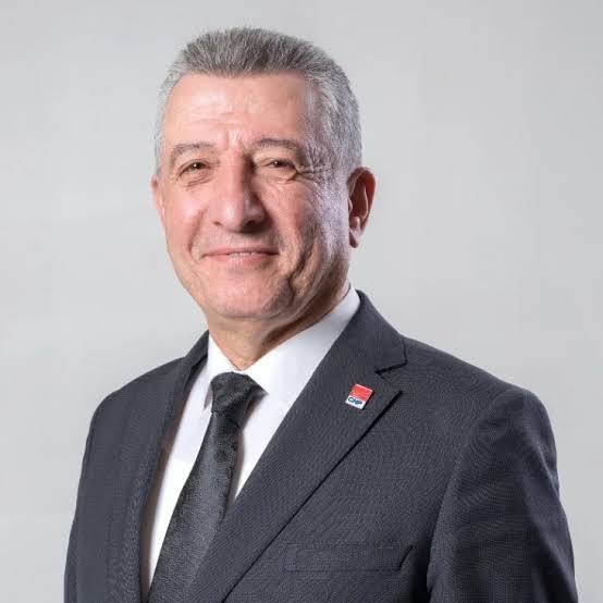 Güzelbahçe Belediye Başkanı Mustafa Günay, bugün sabah saatlerinde kolluk kuvvetlerince