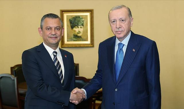İzmir, Mayıs ayında iki önemli siyasi ziyarete ev sahipliği yapmaya